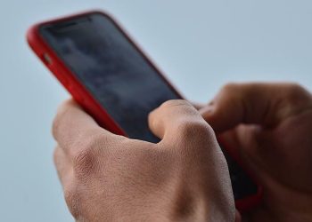 Hukukçular uyardı: Sosyal medyadan ‘seni seviyorum’ mesajı atmak taciz sayılabilir